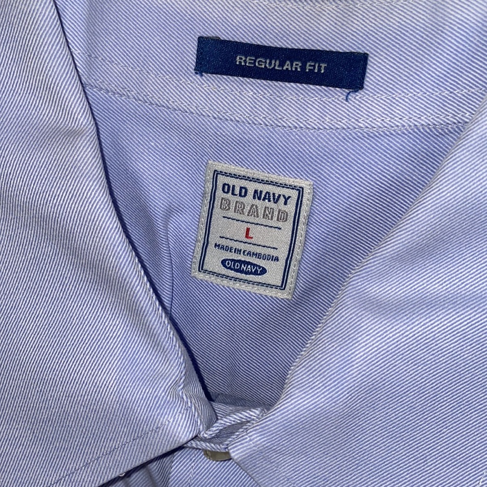 Button down - Picture 3 of 3